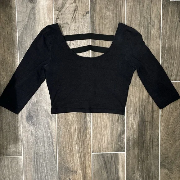Charlotte Russe black cropped top - Picture 1 of 4